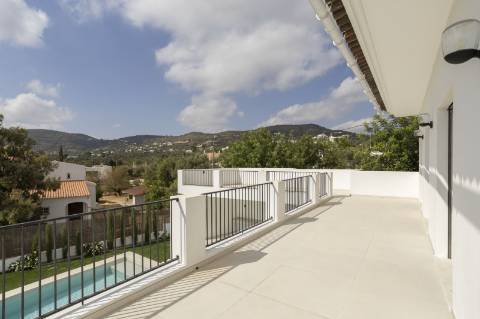 CPCV ASSINADO


Deslumbrante moradia de 4 quartos situada na aldeia de St.Barbara de Nexe.