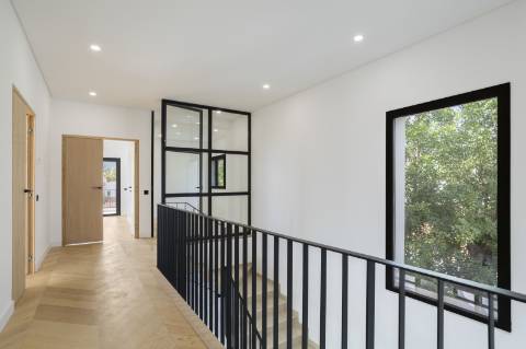 CPCV ASSINADO


Deslumbrante moradia de 4 quartos situada na aldeia de St.Barbara de Nexe.