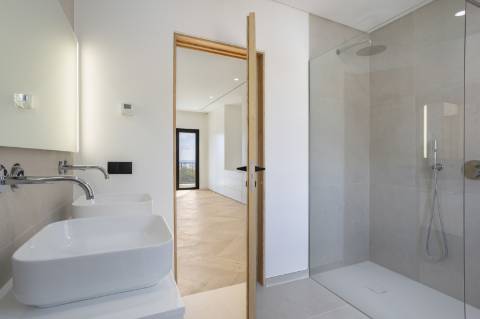 CPCV ASSINADO


Deslumbrante moradia de 4 quartos situada na aldeia de St.Barbara de Nexe.