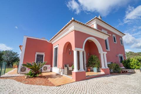 Paraíso Privado com vistas panorâmicas do mar