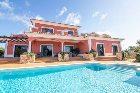 Paraíso Privado com vistas panorâmicas do mar