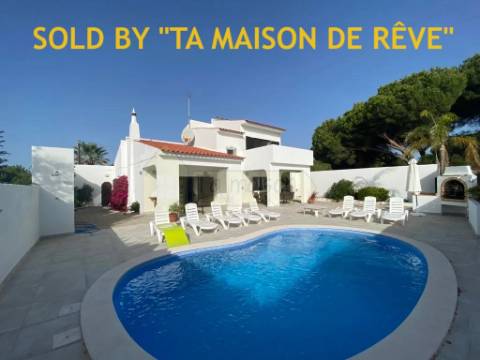 VENDIDA PELA ' TA MAISON DE RÊVE'