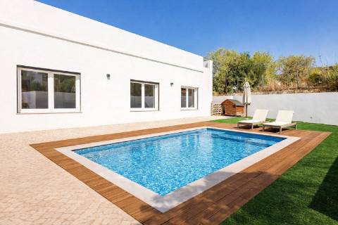 Moderna Moradia T3 com Anexo T2 Independente