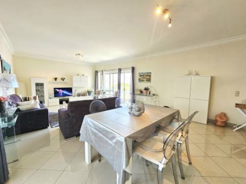 VILAMOURA - Apartemento de 3 quartos a apenas 2 minutos da praia e da marina.