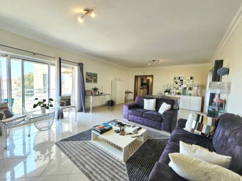VILAMOURA - Apartemento de 3 quartos a apenas 2 minutos da praia e da marina.