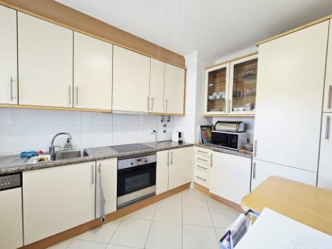 VILAMOURA - Apartemento de 3 quartos a apenas 2 minutos da praia e da marina.