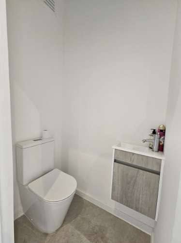 Moradia V2 em Loulé renovada com terraço e logradouro