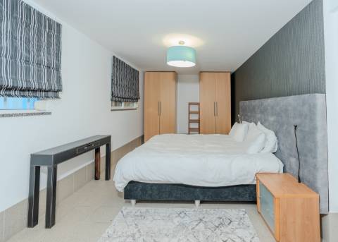 Moradia 4 quartos com garagem e piscina perto Loulé