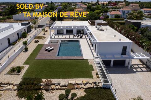 VENDIDA PELA ' TA MAISON DE RÊVE'