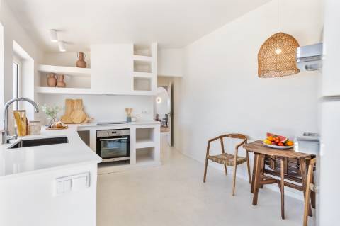 Moinho com casa, piscina e terreno com 12.200m2, em São Brás de Alportel