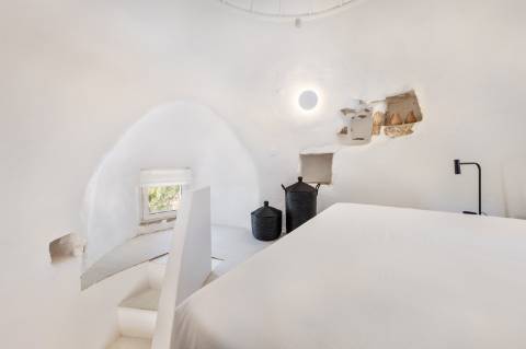 Moinho com casa, piscina e terreno com 12.200m2, em São Brás de Alportel