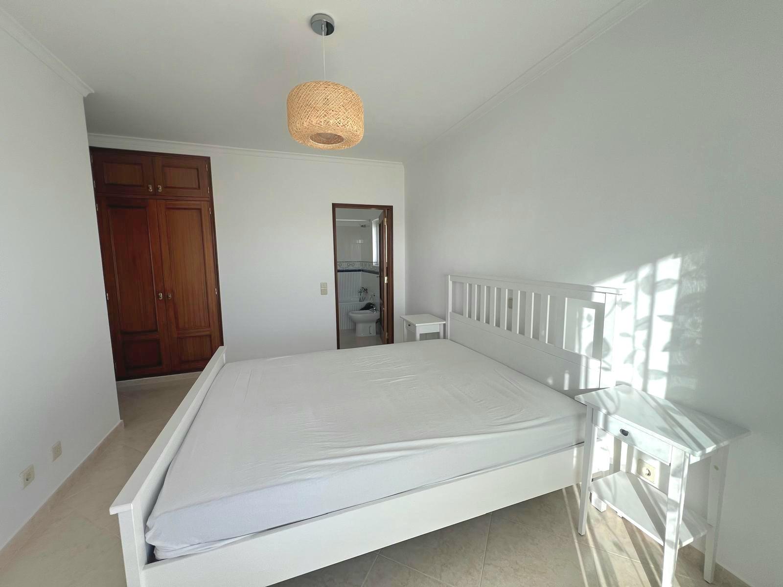 Apartamento T3 no Centro de Almancil - Espaço, Conforto e Localização Privilegiada