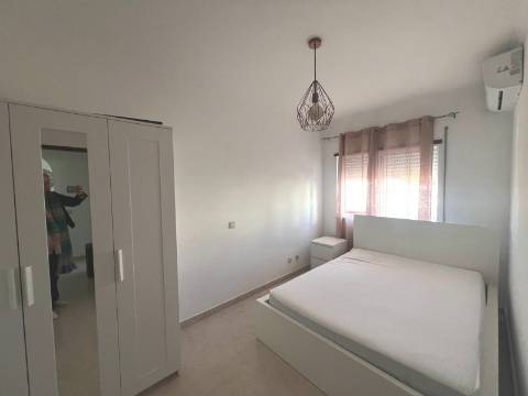 Apartamento T3 no Centro de Almancil - Espaço, Conforto e Localização Privilegiada