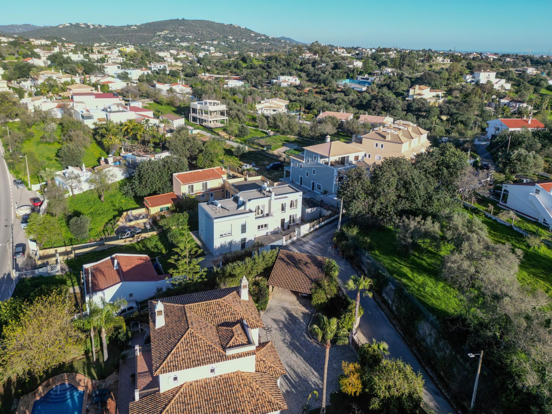 Vale Formoso- Moradia semi geminada 3 quartos