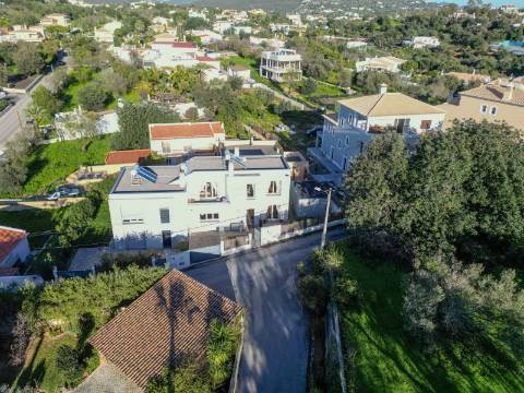 Vale Formoso- Moradia semi geminada 3 quartos