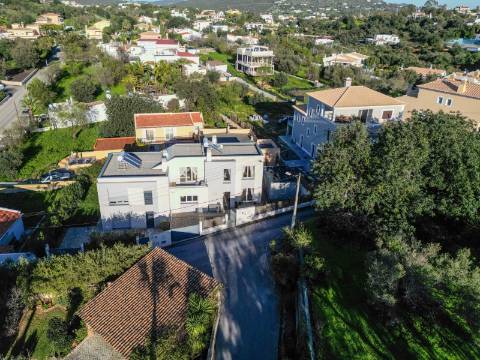 Vale Formoso- Moradia semi geminada 3 quartos