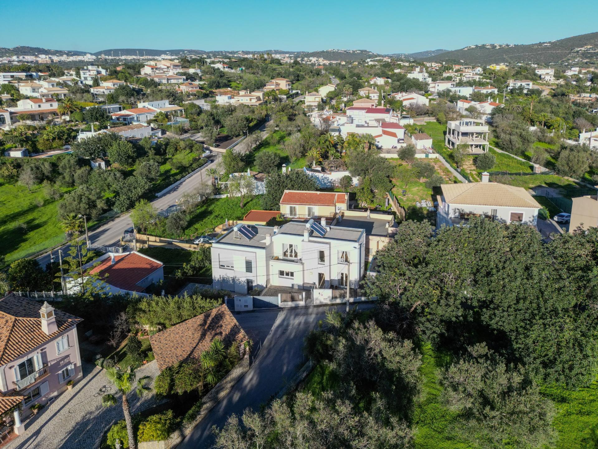 Vale Formoso- Moradia semi geminada 3 quartos