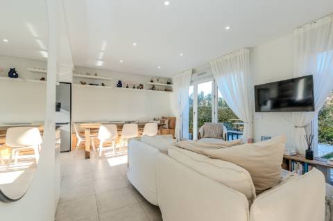 Vale Formoso- Moradia semi geminada 3 quartos