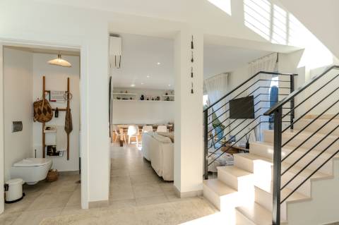 Vale Formoso- Moradia semi geminada 3 quartos