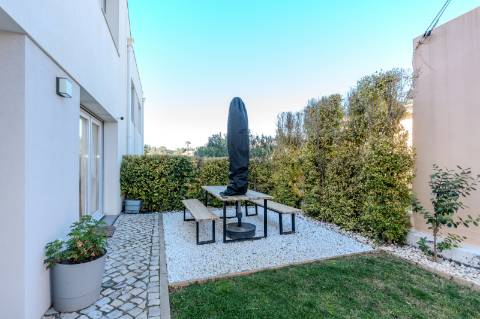 Vale Formoso- Moradia semi geminada 3 quartos