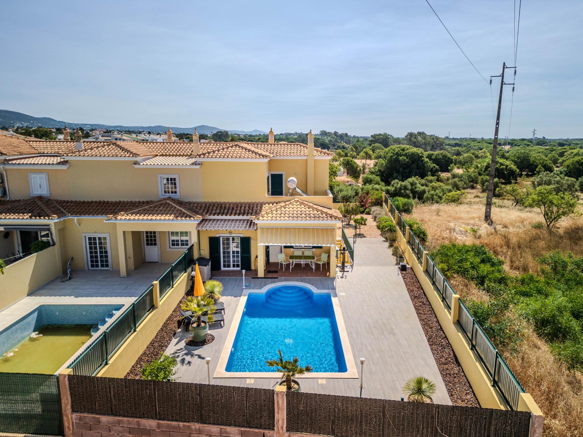 TRIANGULO DOURADO - Moradia em condomínio privado, perto de Vale do Lobo