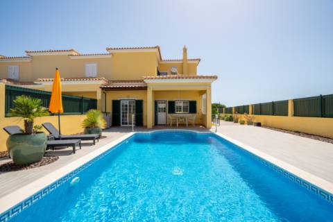 Moradia em condomínio privado, perto de Vale do Lobo