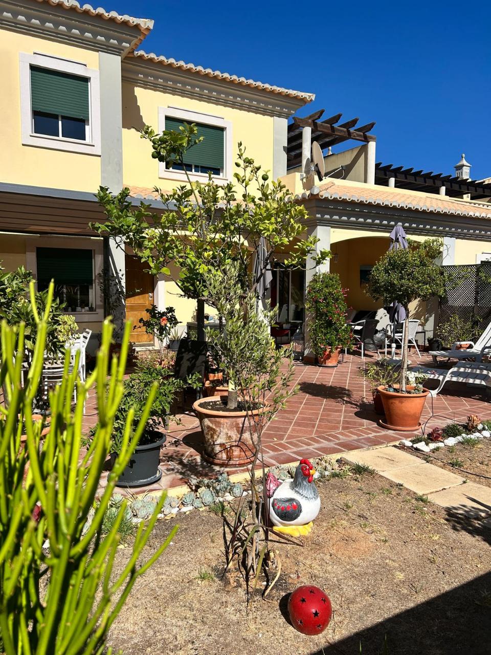 Moradia em Banda 2 quartos para aluguer LONGO PRAZO