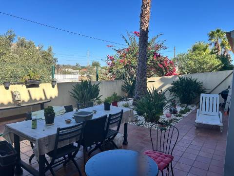 Moradia em Banda 2 quartos para aluguer LONGO PRAZO