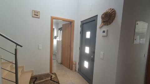 Moradia T3 com Terraço e Garagem em Salir - Conforto e Tranquilidade no Algarve