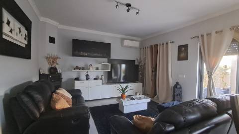 Moradia T3 com Terraço e Garagem em Salir - Conforto e Tranquilidade no Algarve