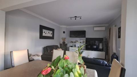 Moradia T3 com Terraço e Garagem em Salir - Conforto e Tranquilidade no Algarve