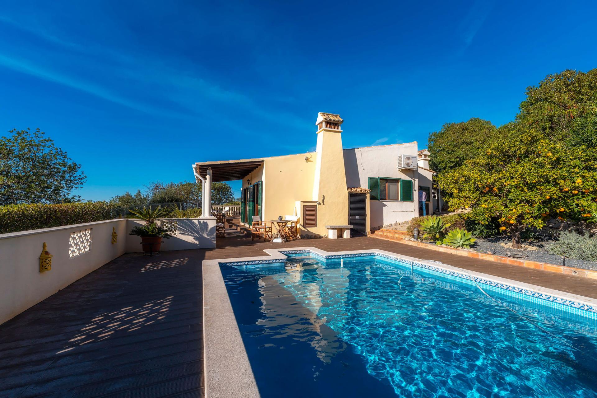 Moradia Térrea V4 com garagem e piscina perto Loulé