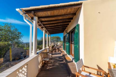 Moradia Térrea V4 com garagem e piscina perto Loulé