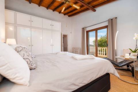 Moradia Térrea V4 com garagem e piscina perto Loulé