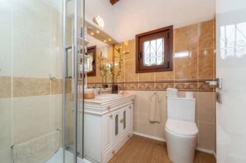 Moradia Térrea V4 com garagem e piscina perto Loulé