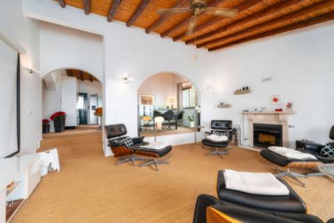 Moradia Térrea V4 com garagem e piscina perto Loulé