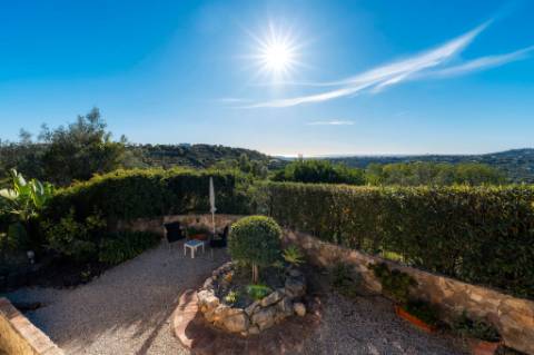 Moradia Térrea V4 com garagem e piscina perto Loulé