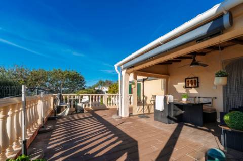 Moradia Térrea V4 com garagem e piscina perto Loulé