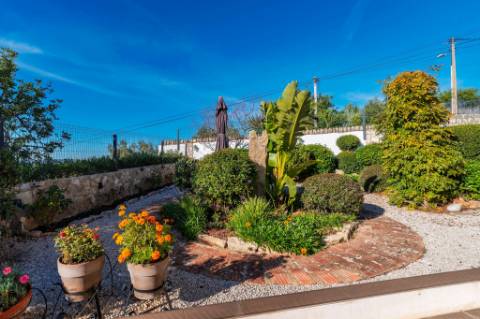 Moradia Térrea V4 com garagem e piscina perto Loulé