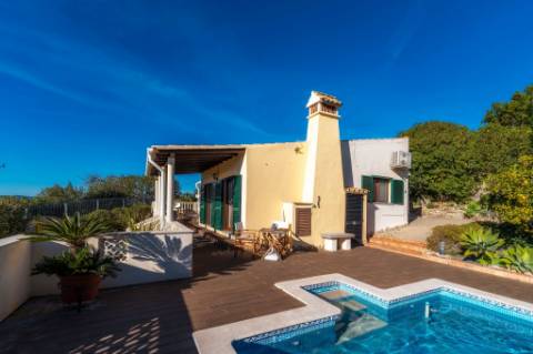 Moradia Térrea V4 com garagem e piscina perto Loulé