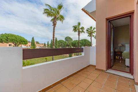 Fantástica moradia V3+1 no prestigiado resort de golfe Vila Sol