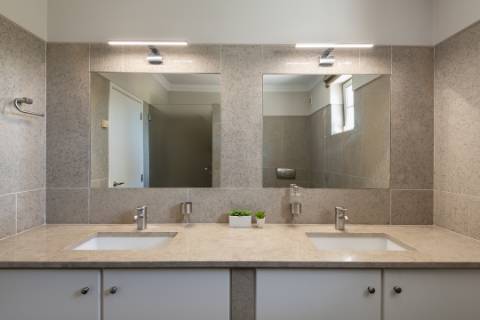 Elegante moradia em primeira linha de Golfe em Vila Sol, Algarve, situada num lote excecionalmente grande.