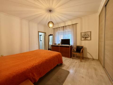 Apartamento T2 perto do centro - Loulé