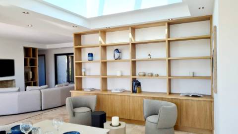 EXCLUSIVIDADE

Revenda de uma Moradia T4 no Montenegro, Faro no condominio Quinta Faro com a melhor vista mar!
