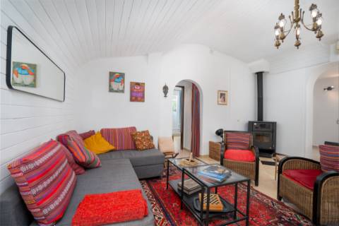 Moradia térrea de 3 quartos e piscina