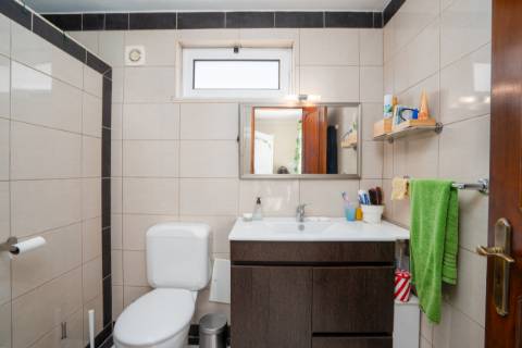 Moradia térrea de 3 quartos e piscina