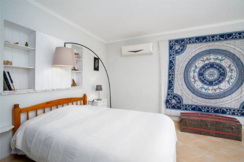 Moradia térrea de 3 quartos e piscina