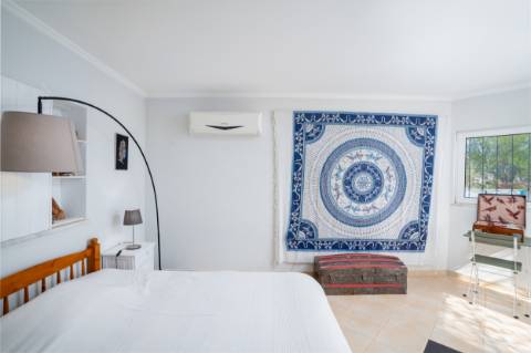 Moradia térrea de 3 quartos e piscina