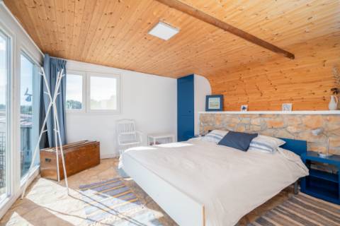 Moradia térrea de 3 quartos e piscina