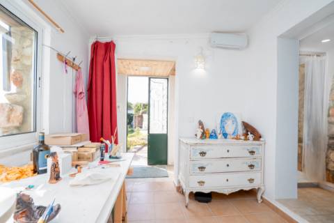 Moradia térrea de 3 quartos e piscina